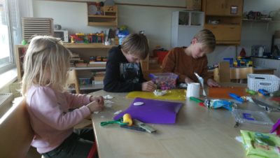 BSO Broeksterwâld Kids First COP groep Friesland - knutselen BSO Broeksterwâld Kids First COP groep Friesland - knutselen